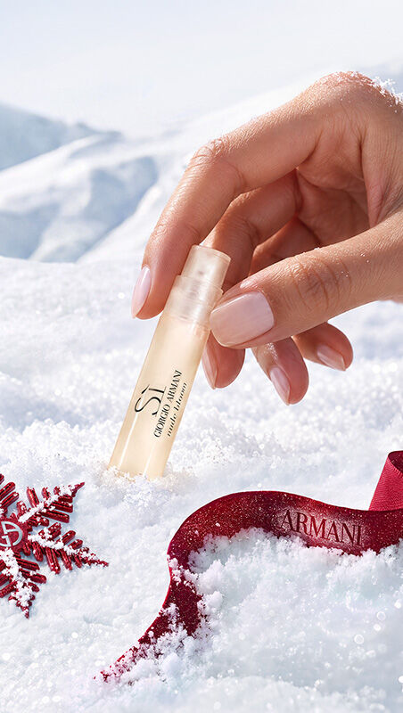 Madisin Rian wearing an Armani beauty holiday make-up look for virtual try-on.