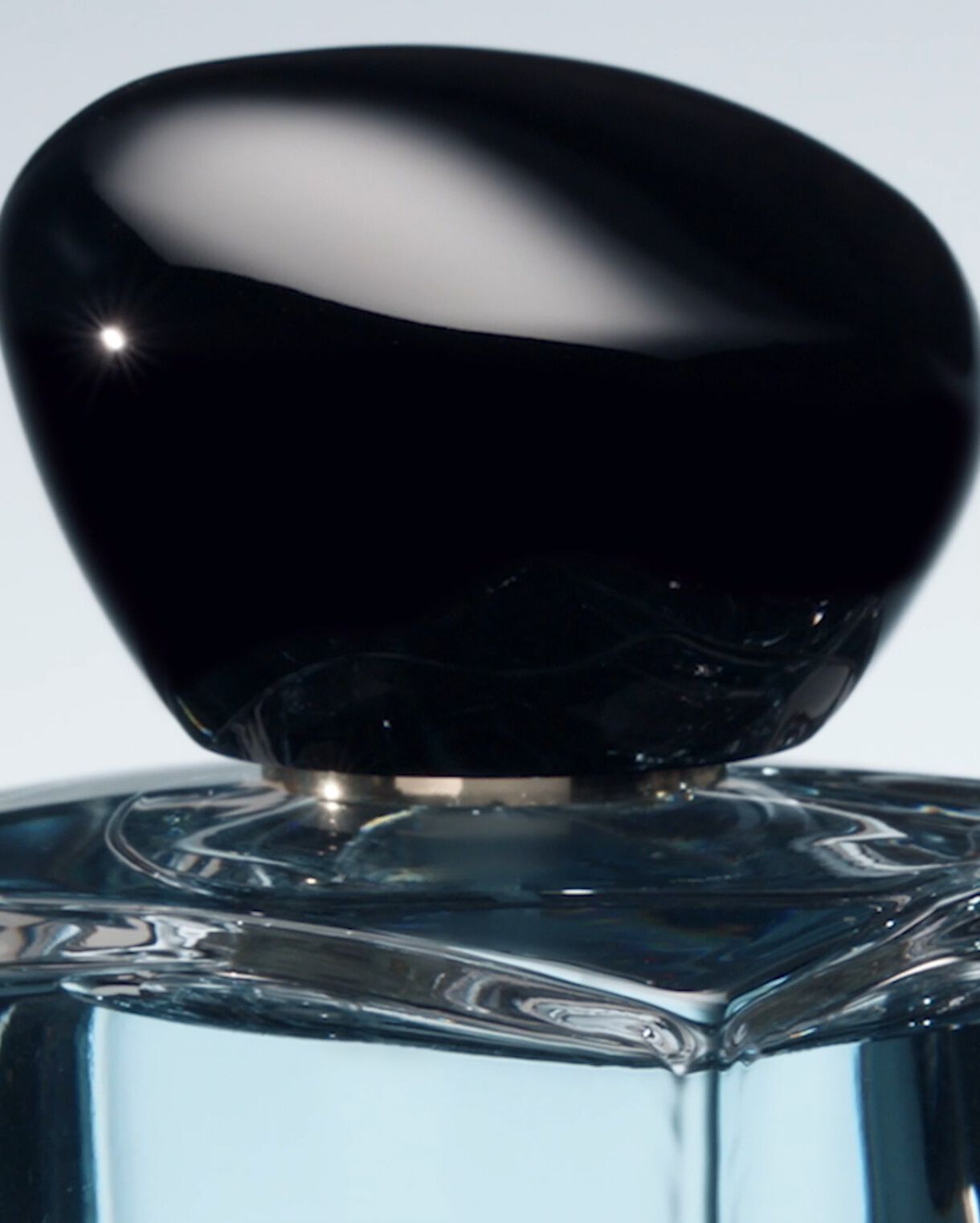 Vetiver d'Hiver perfume bottle with white background