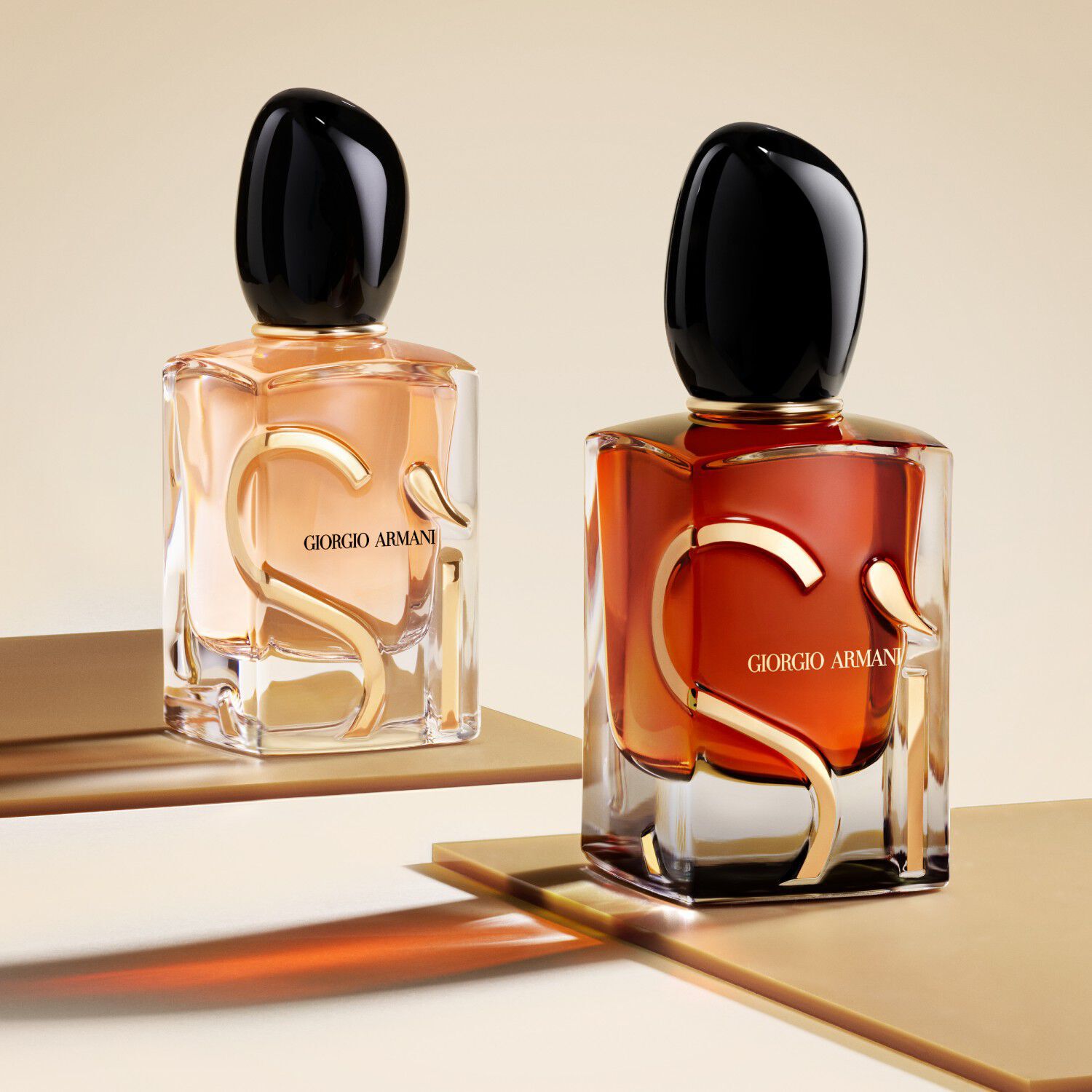 One SI PARFUM and one SI EAU DE PARFUM.