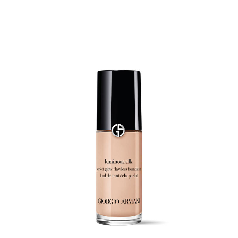 Power Fabric Giorgio Armani Luminous Silk Foundation Uk Armani