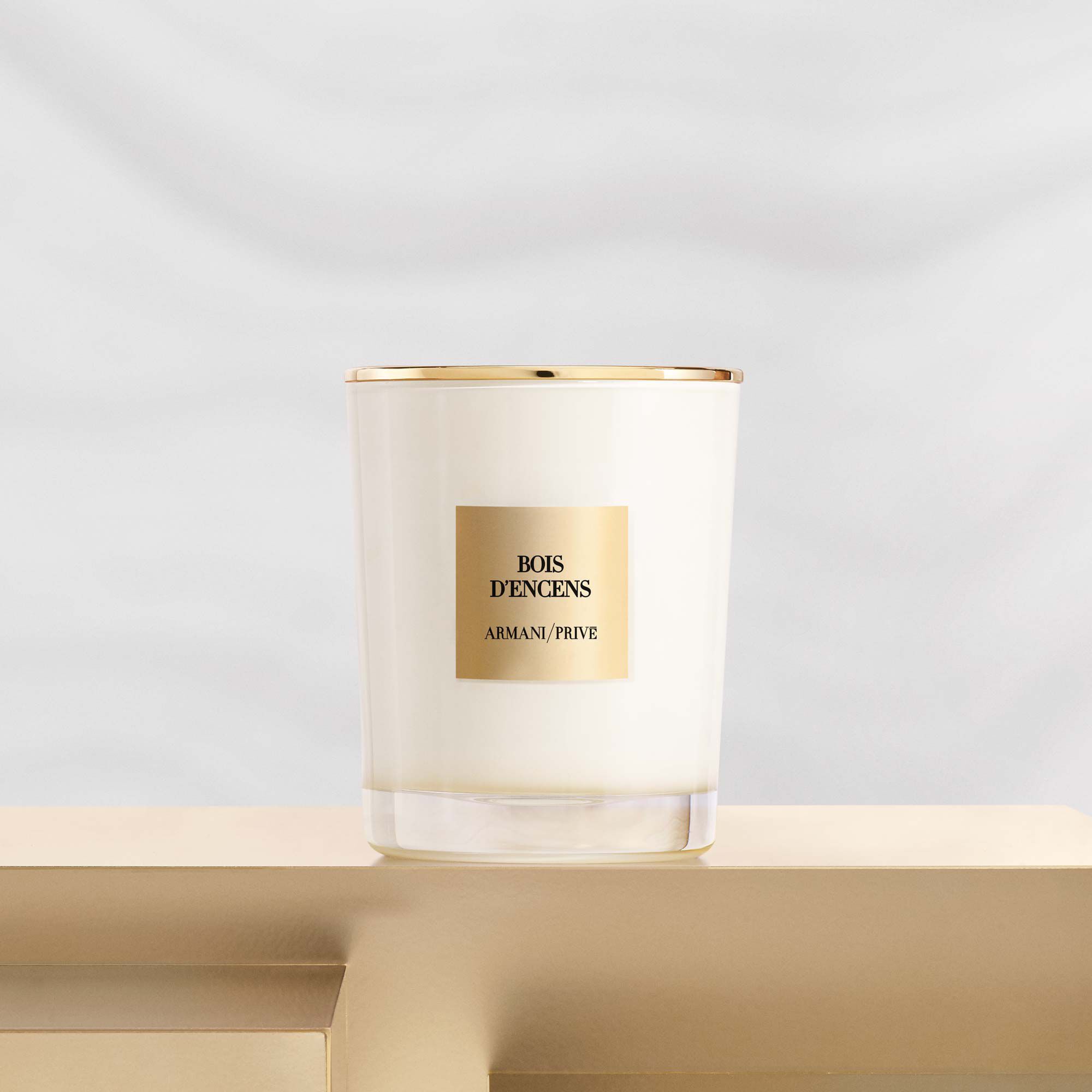 Armani Priv Bois d Encens Scented Candle